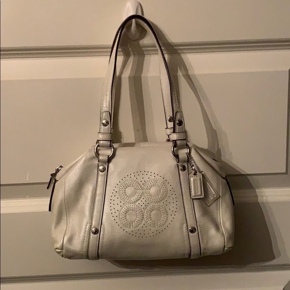 NWOT Coach pearl white purse
